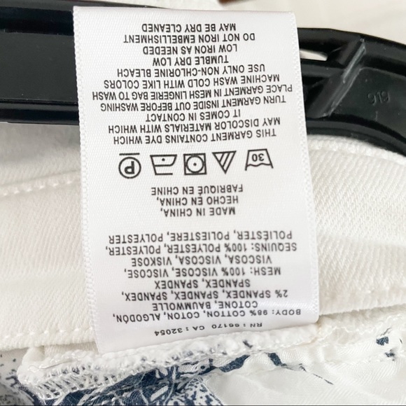 Anthropologie
White High-rise Sequins Flare Jeans - Picture 14 of 15